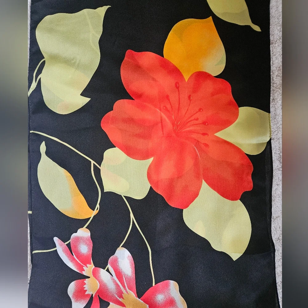 Tropical Floral Pattern Silk Oblong Scarf | SZ 70''